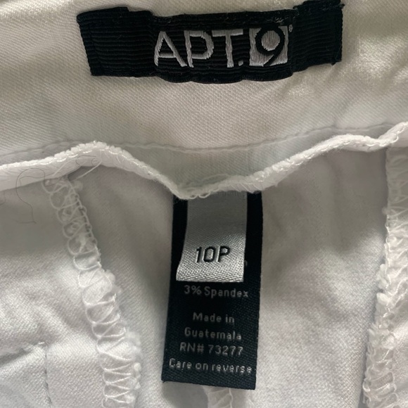 ✨Host Pick✨ Apt. 9 white pull on pants sz 10P - Picture 3 of 5